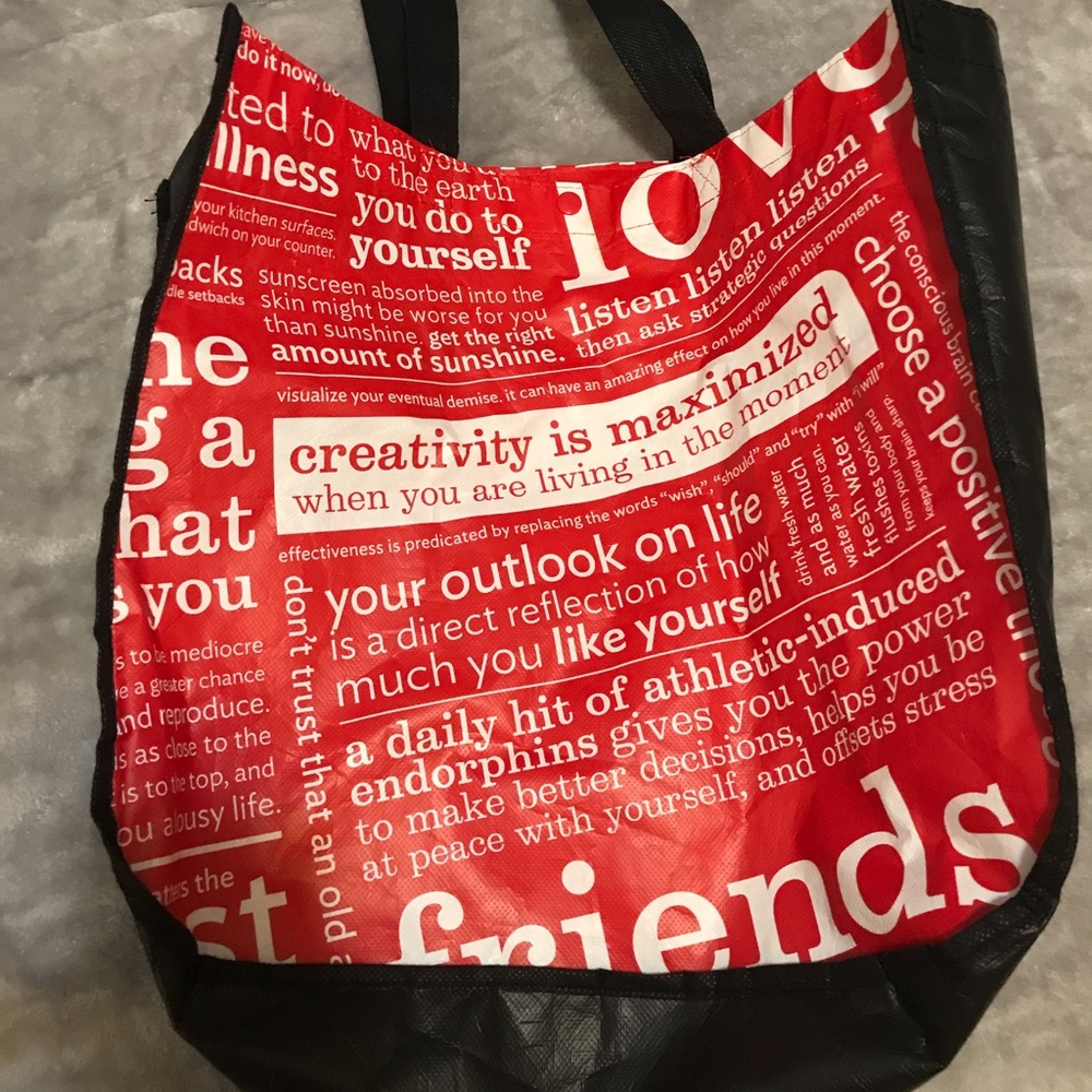 Lululemon shopping bag